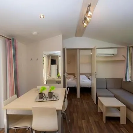 Eurocamp Mobilhomes At Brioni Sunny * Pula