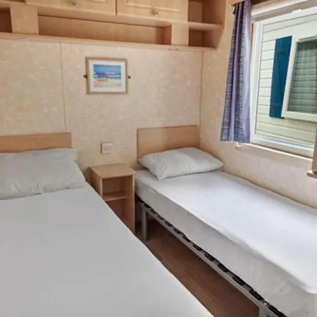 Eurocamp Mobilhomes At Brioni Sunny אתר קמפינג *