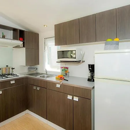 Eurocamp Mobilhomes At Brioni Sunny אתר קמפינג *