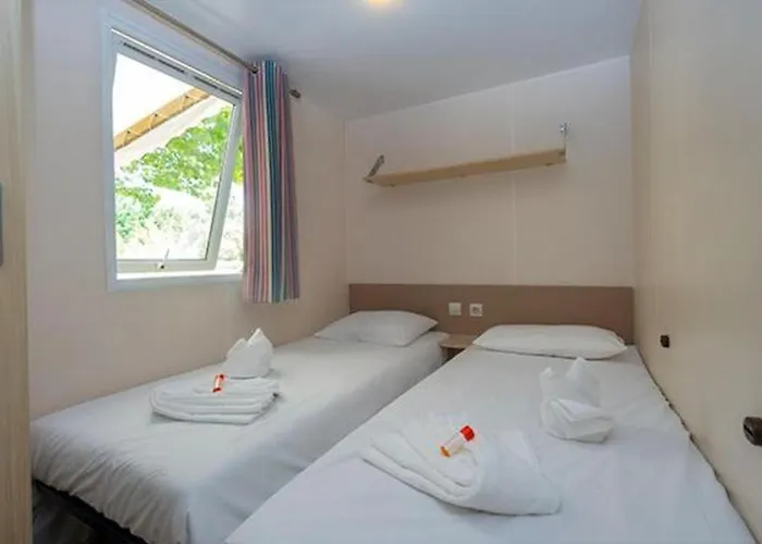 Eurocamp Mobilhomes At Brioni Sunny 풀라