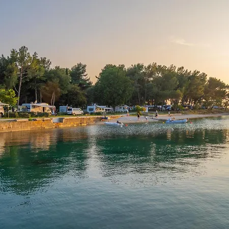Kamp Eurocamp Mobilhomes At Brioni Sunny Pula