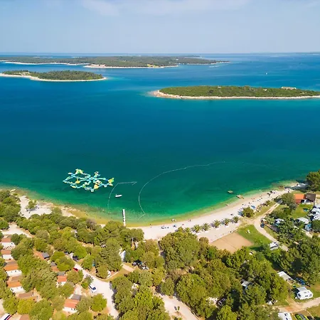 Eurocamp Mobilhomes At Brioni Sunny Пула